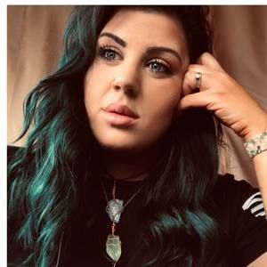 Meet your Posher, Brittney